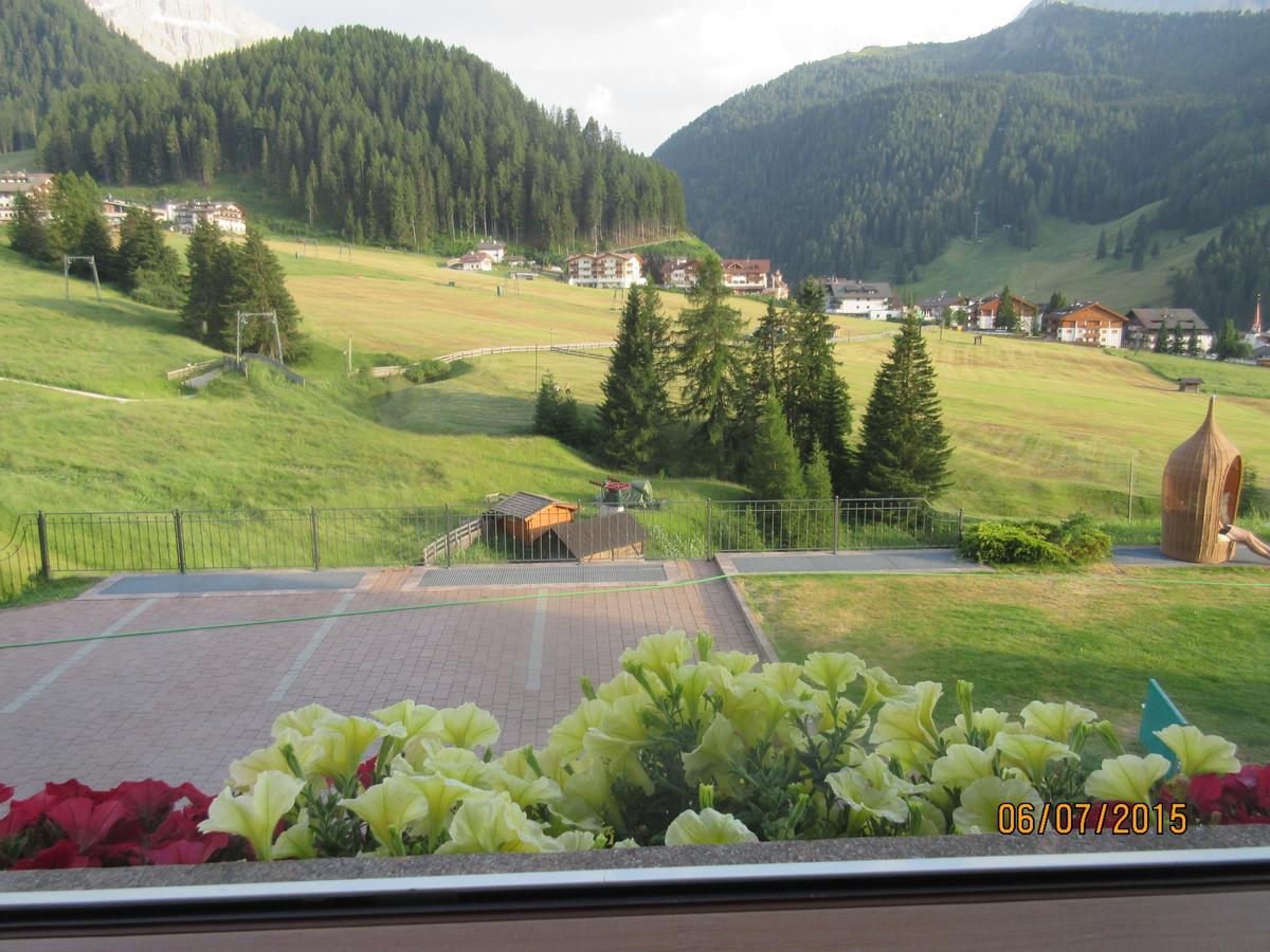 Hotel Garni La Majon Wolkenstein in Gröden Exterior foto